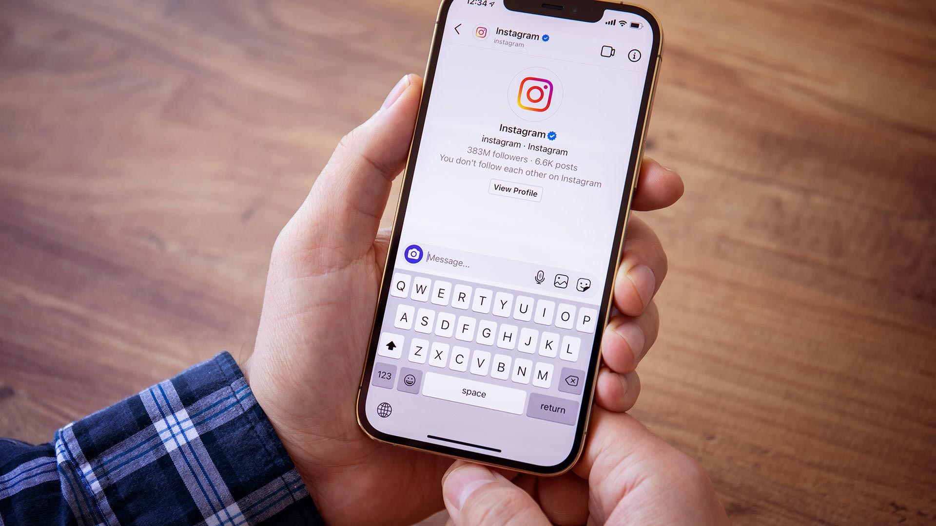 Instagram is rolling out AI chatbot versions of creators